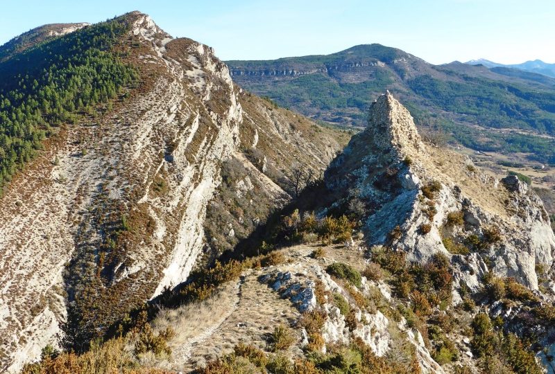 Le tour du rocher de Chalancon à Chalancon - 1