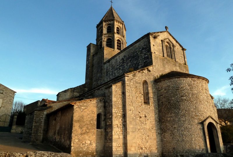 Eglise Romane à La Garde-Adhémar - 0